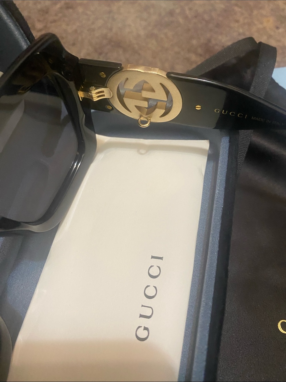 Gucci Black Rectangular Sunglasses with Gold GG Accents - Picture 5 of 11